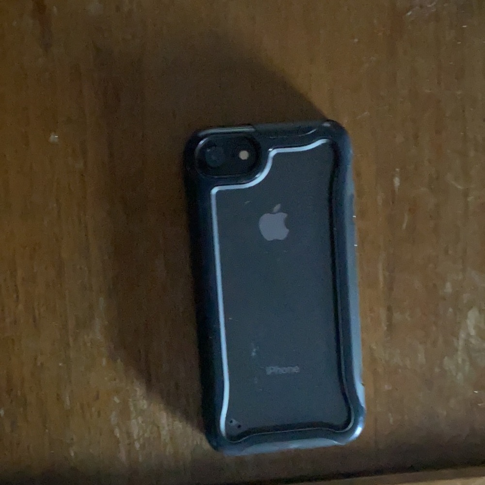 Apple iPhone - Picture 2 of 2